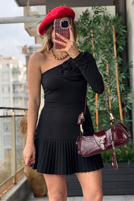 Ludovica Gül Broşlu Tek Kol Bluz - Siyah