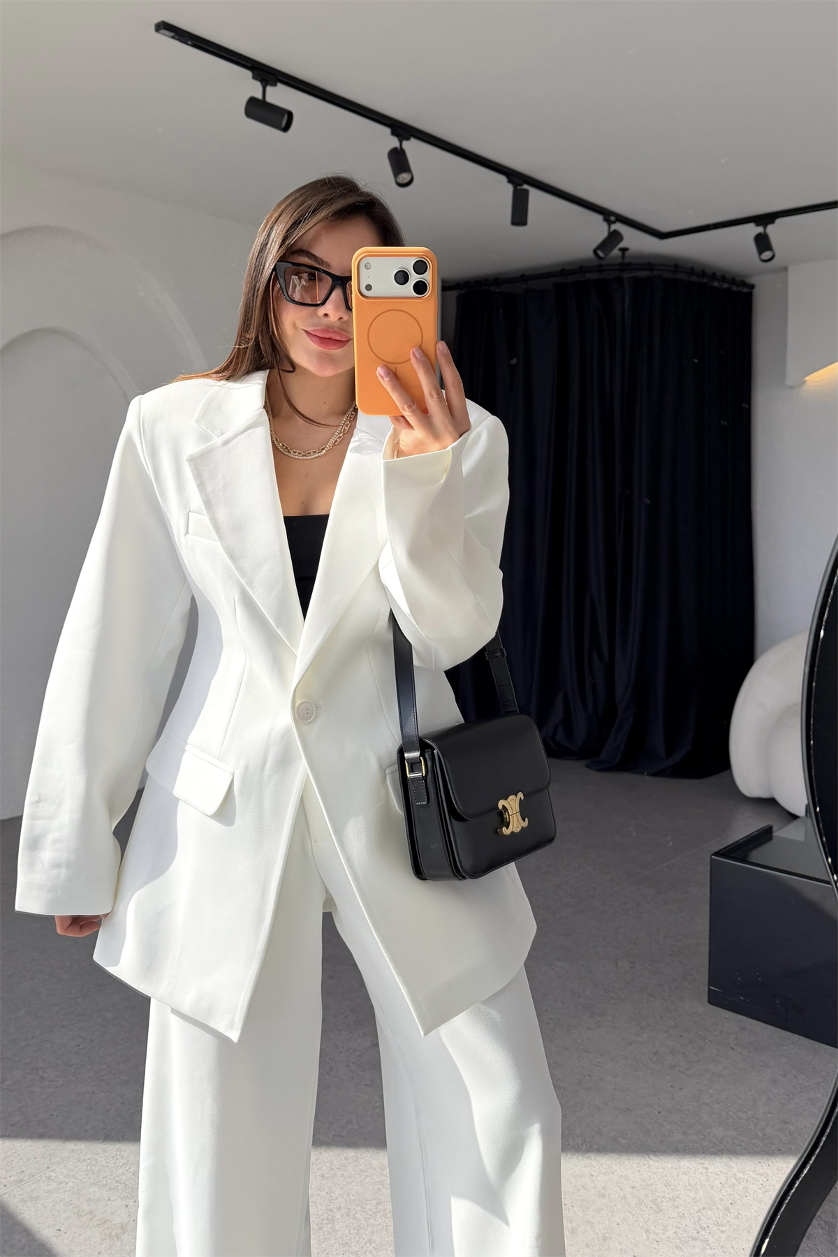 Luise Beyaz Vatkalı Premium Blazer 