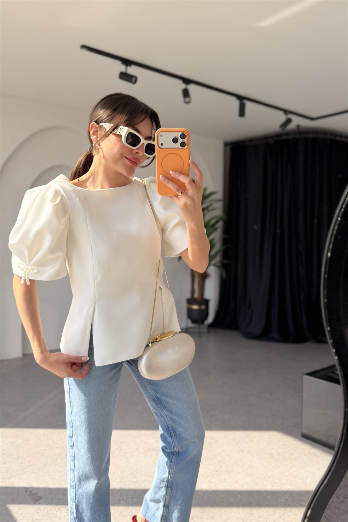 Lunabel Beyaz Balon Kol İnci Detaylı Bluz