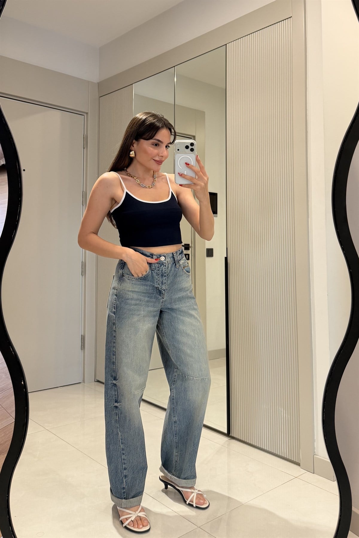 Lunessa Yıkamalı Baggy Arkası Yazı Detaylı Jean