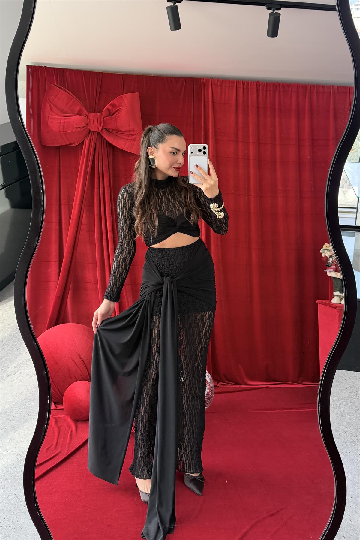 Madia Siyah Dantelli Etek Bluz Takım