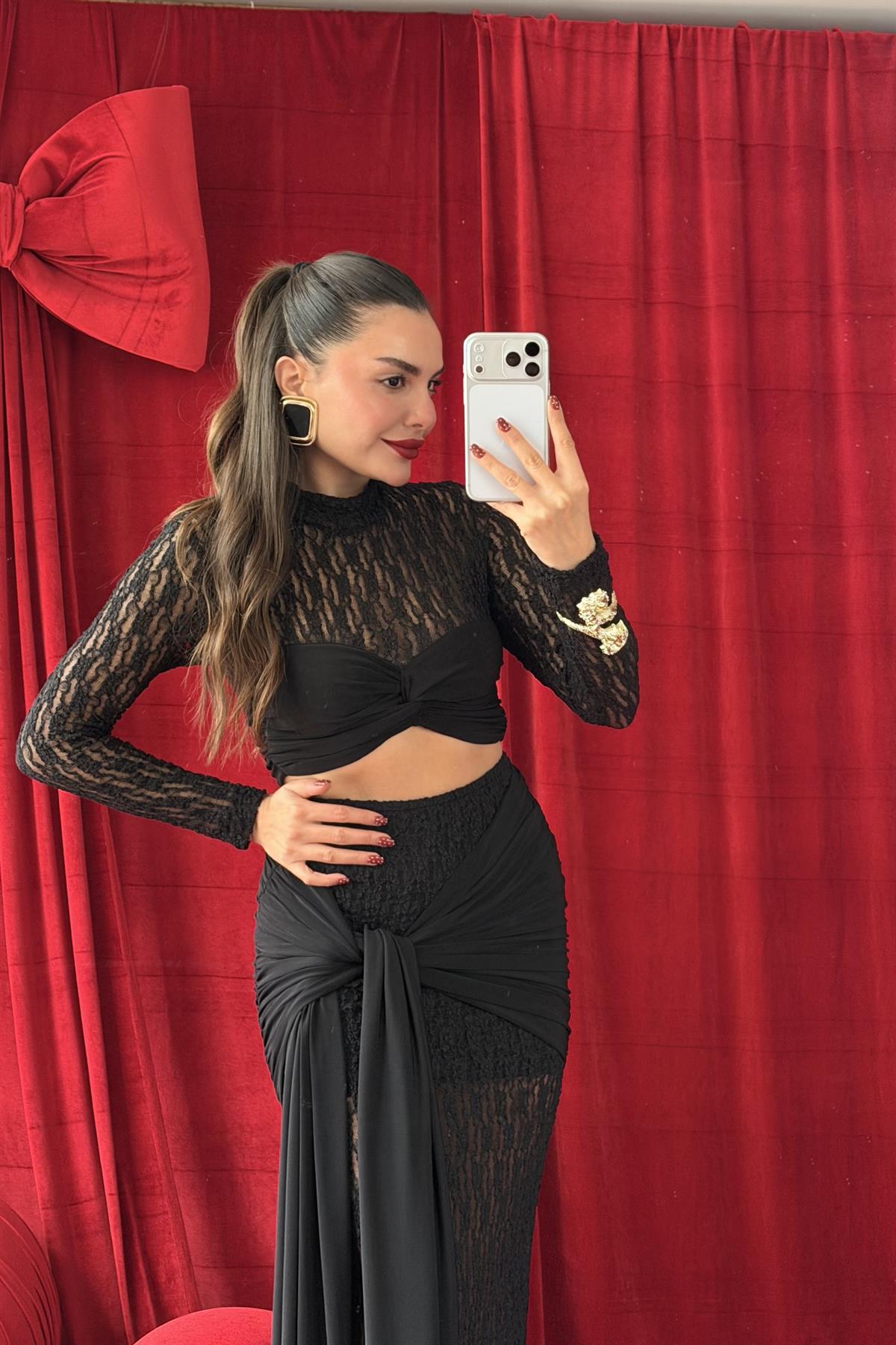 Madia Siyah Dantelli Etek Bluz Takım