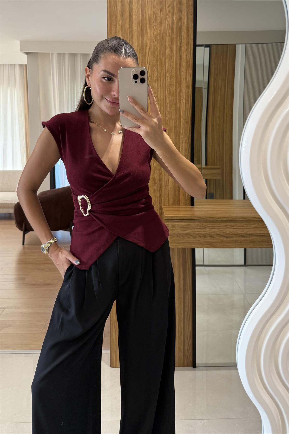 Magnus Bordo Gold Aksesuarlı Bluz