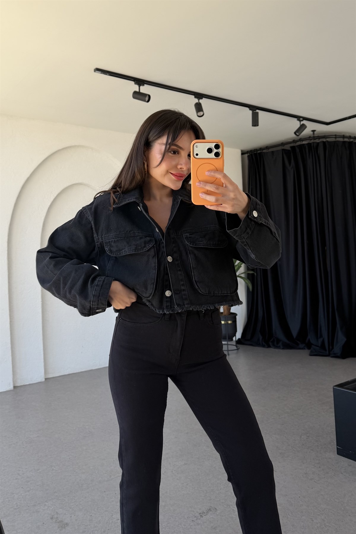 Manusha Siyah Denim Crop Ceket