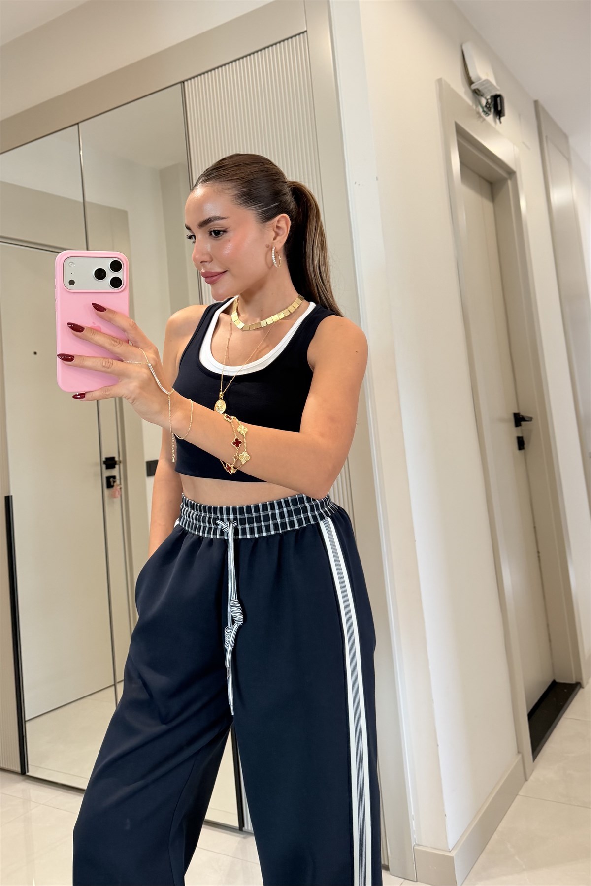 Margaux Lacivert Çift Yaka Görünümlü Crop