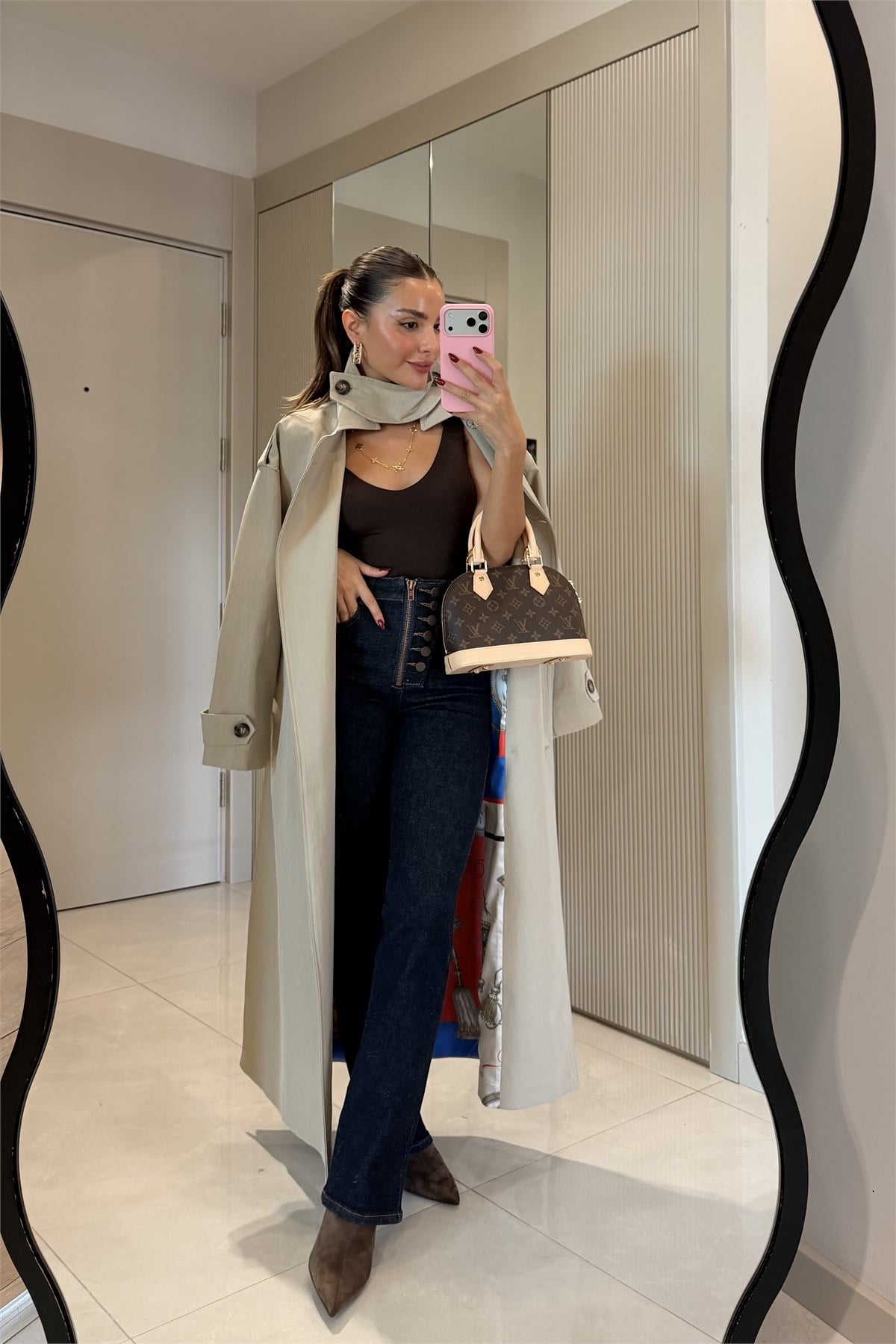Marian Bej Astarı Desenli Dik Yaka Trenç