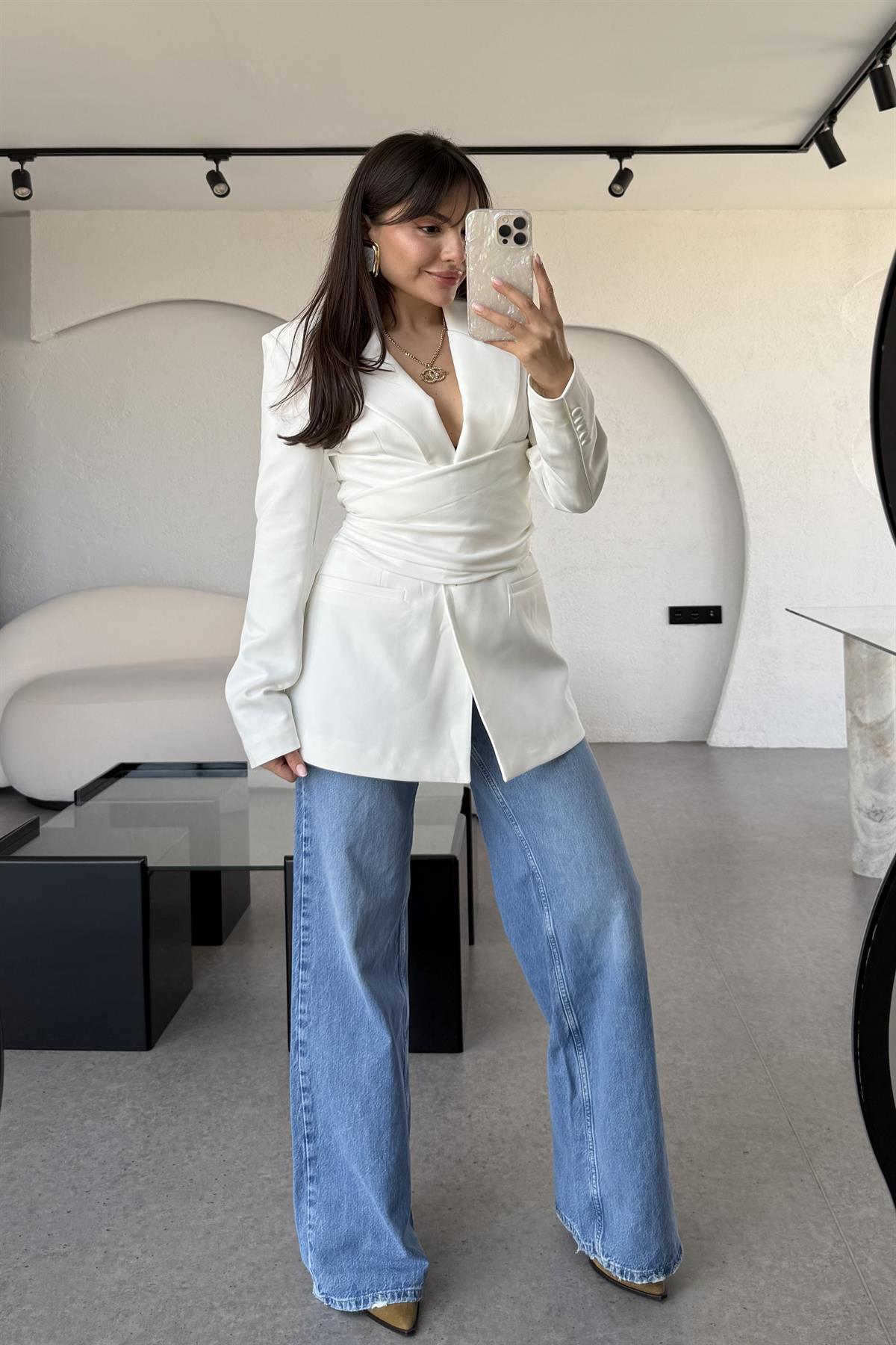 Mariel Beyaz Bağlamalı Premium Blazer Ceket