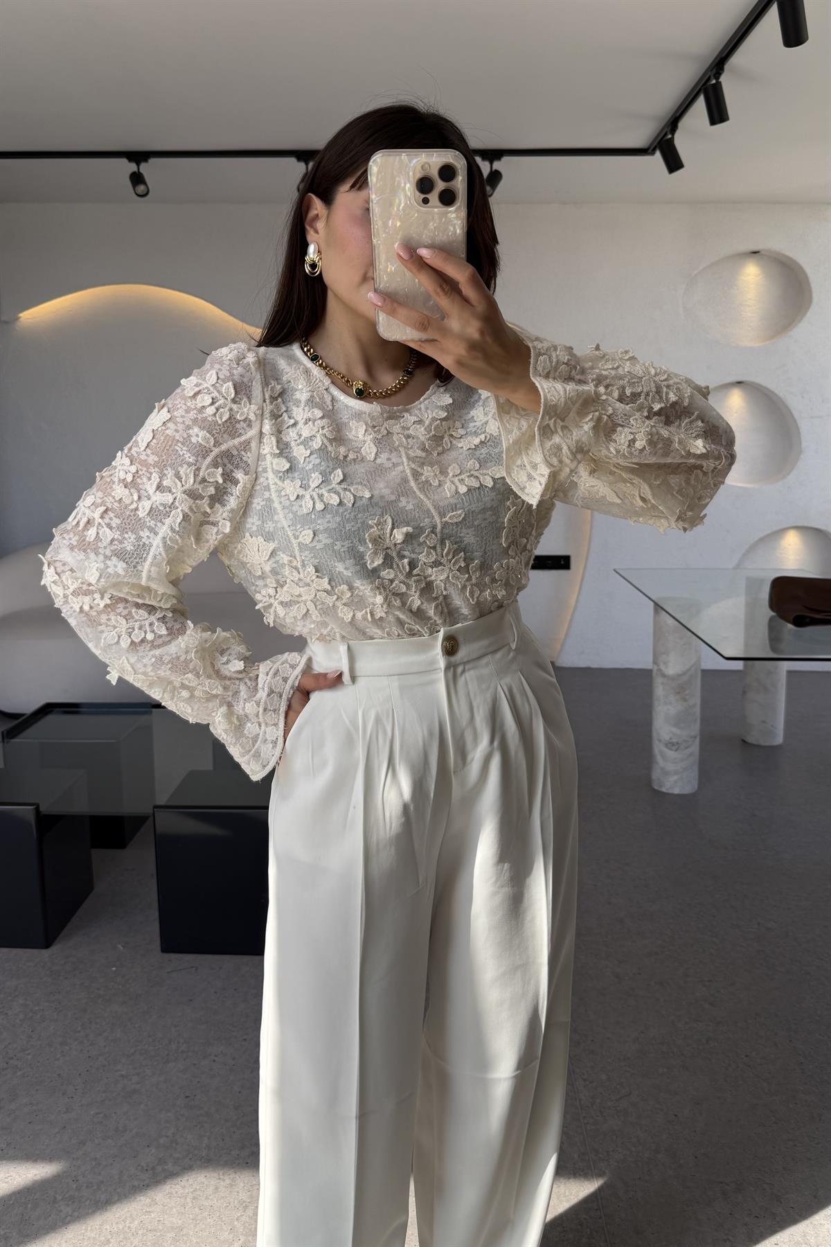 Marisa Üç Boyutlu Tasarım Gömlek