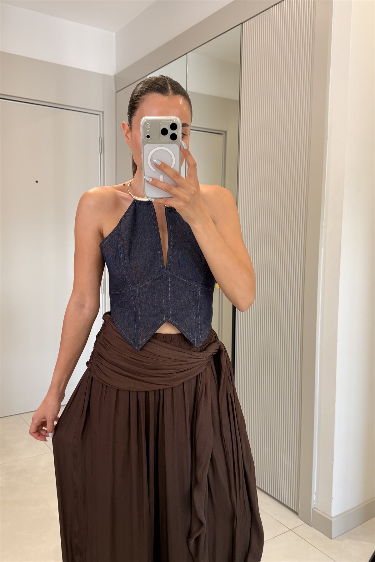 Martha Kolye Yaka Detaylı Denim Bluz