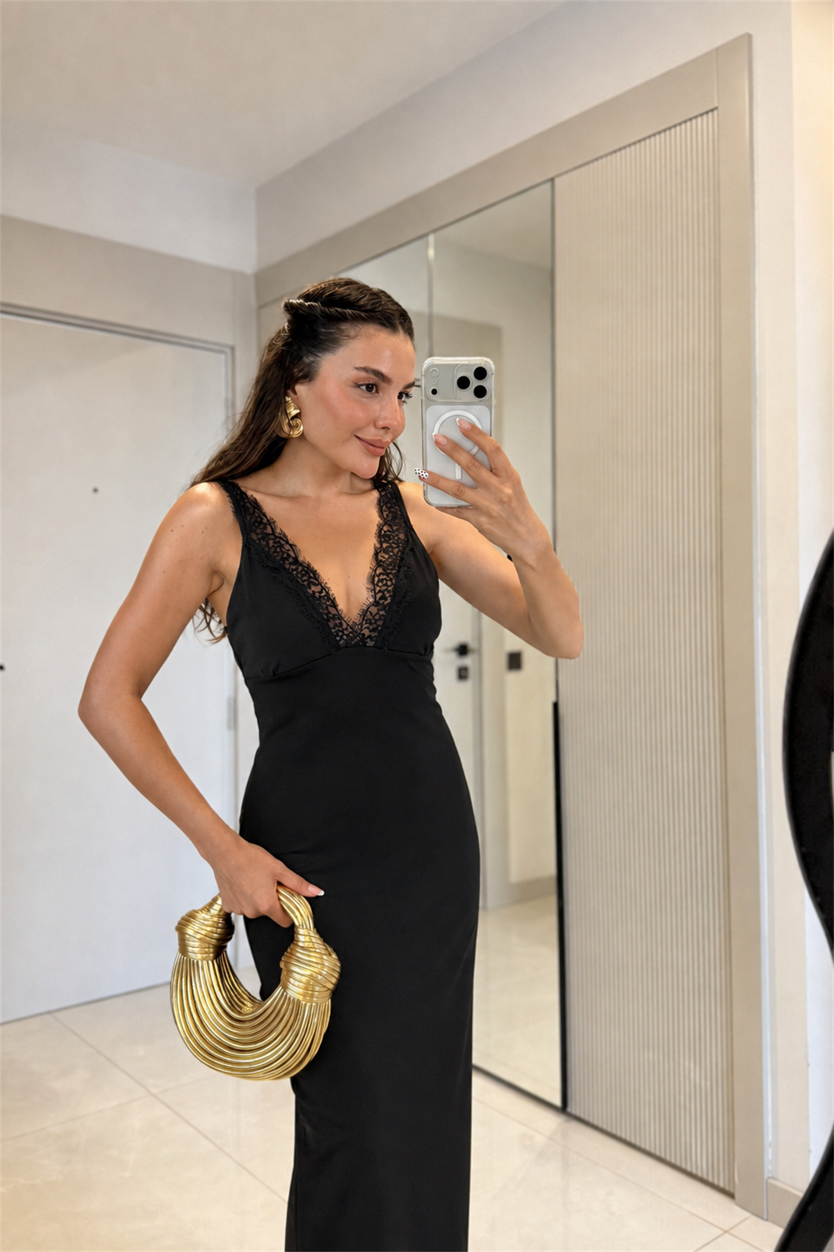 Marvelle Dantel Detaylı Siyah Maxi Elbise