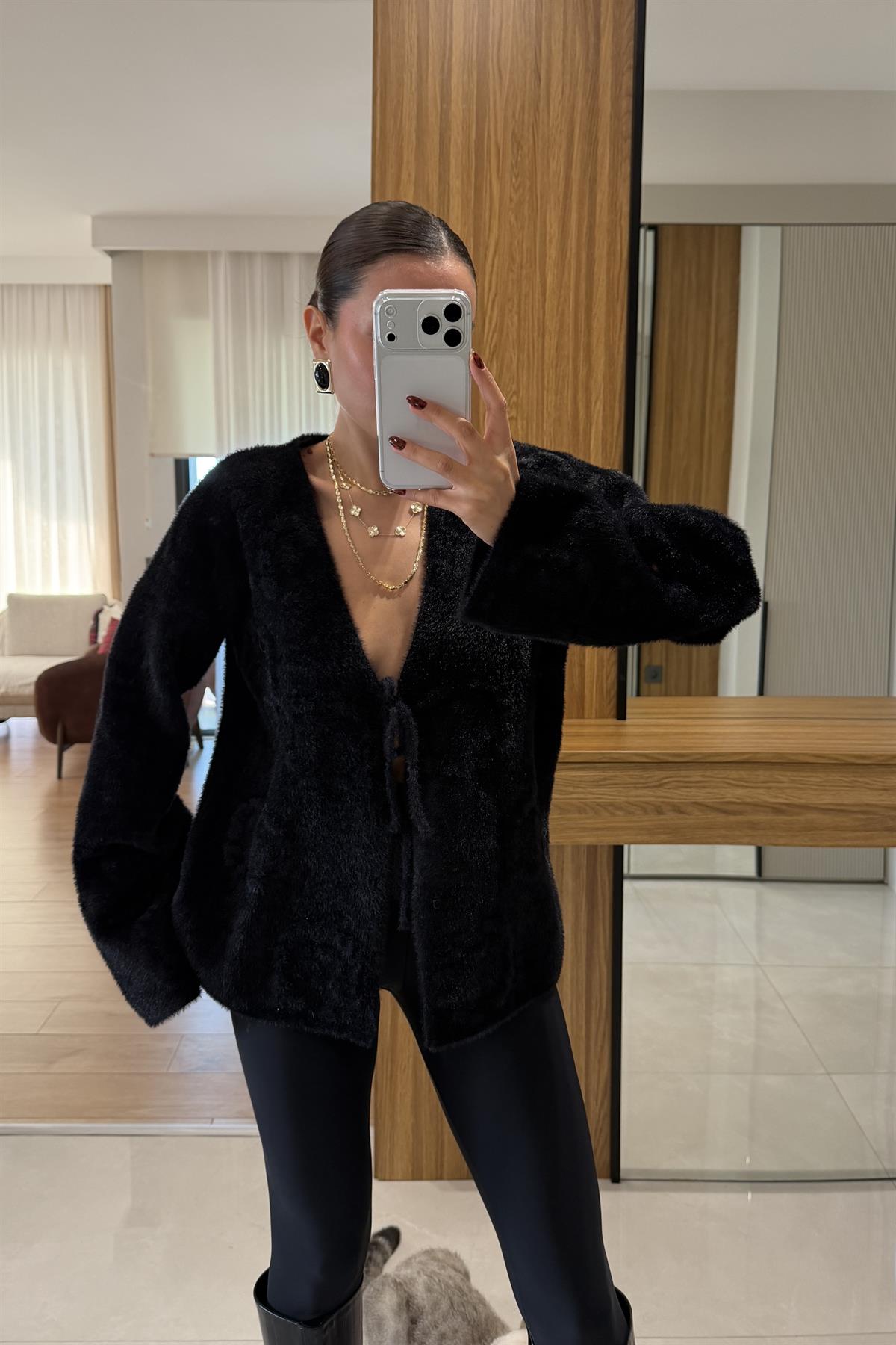 Marvin Siyah Yumoş Dokulu Bağlamalı Hırka