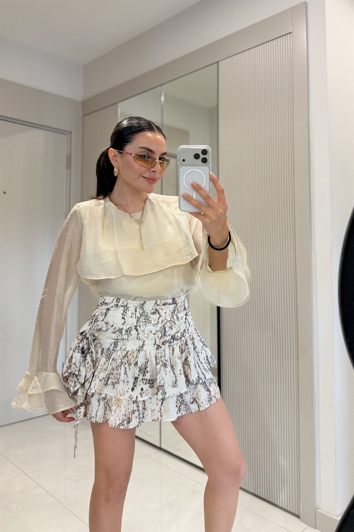 Maybe Bej Kat Kat Şifon Şort Etek