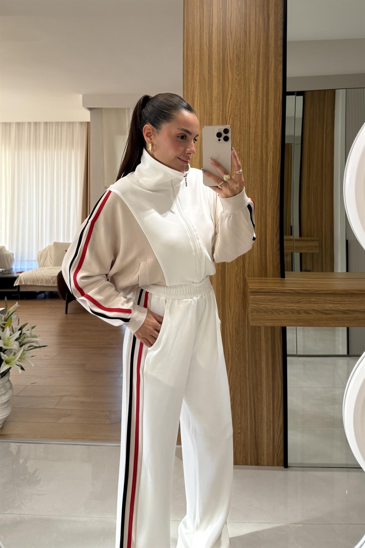 Mellow Beyaz Kenarları Şeritli Eşofman Takımı