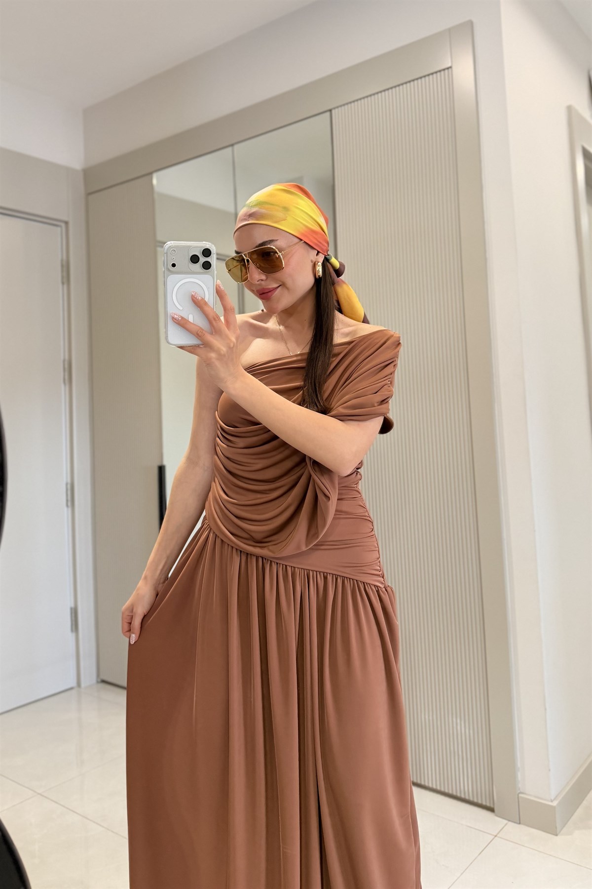 Melodie Sütlü Kahve Drapeli Tek Omuz Elbise