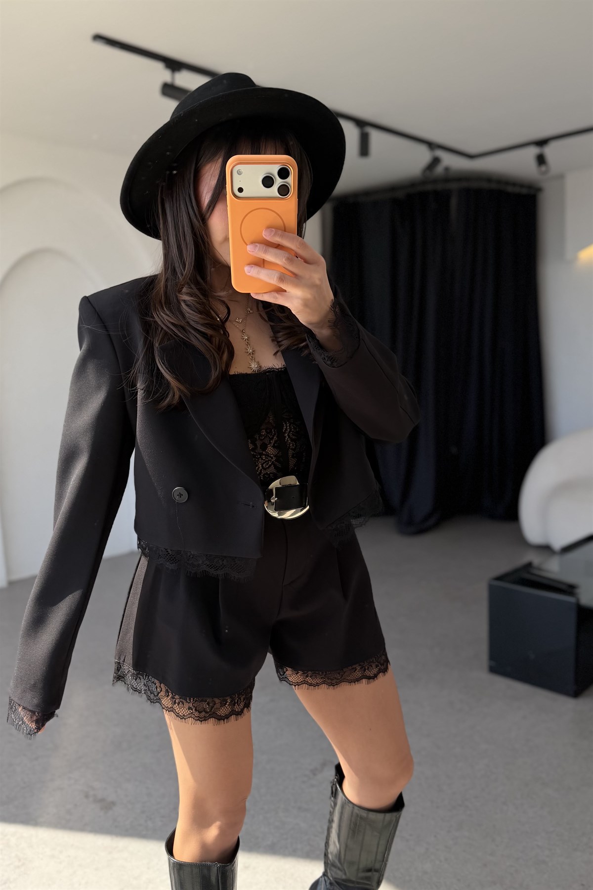 Melona Siyah Dantel Detaylı Ceket Şort Takım