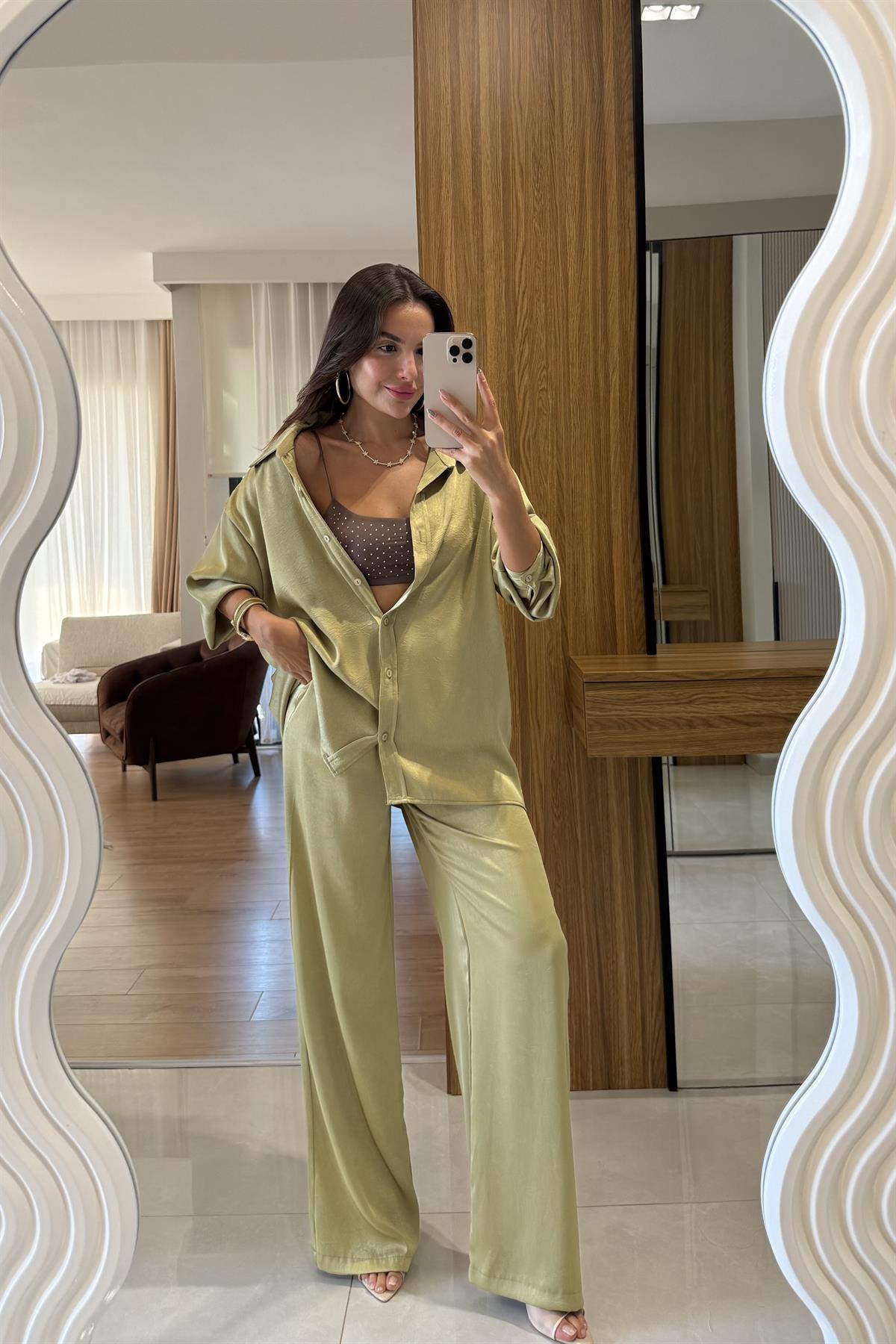 Pury Yeşil Saten Dokulu Takım