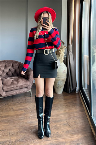 Mini yırtmaçlı etek