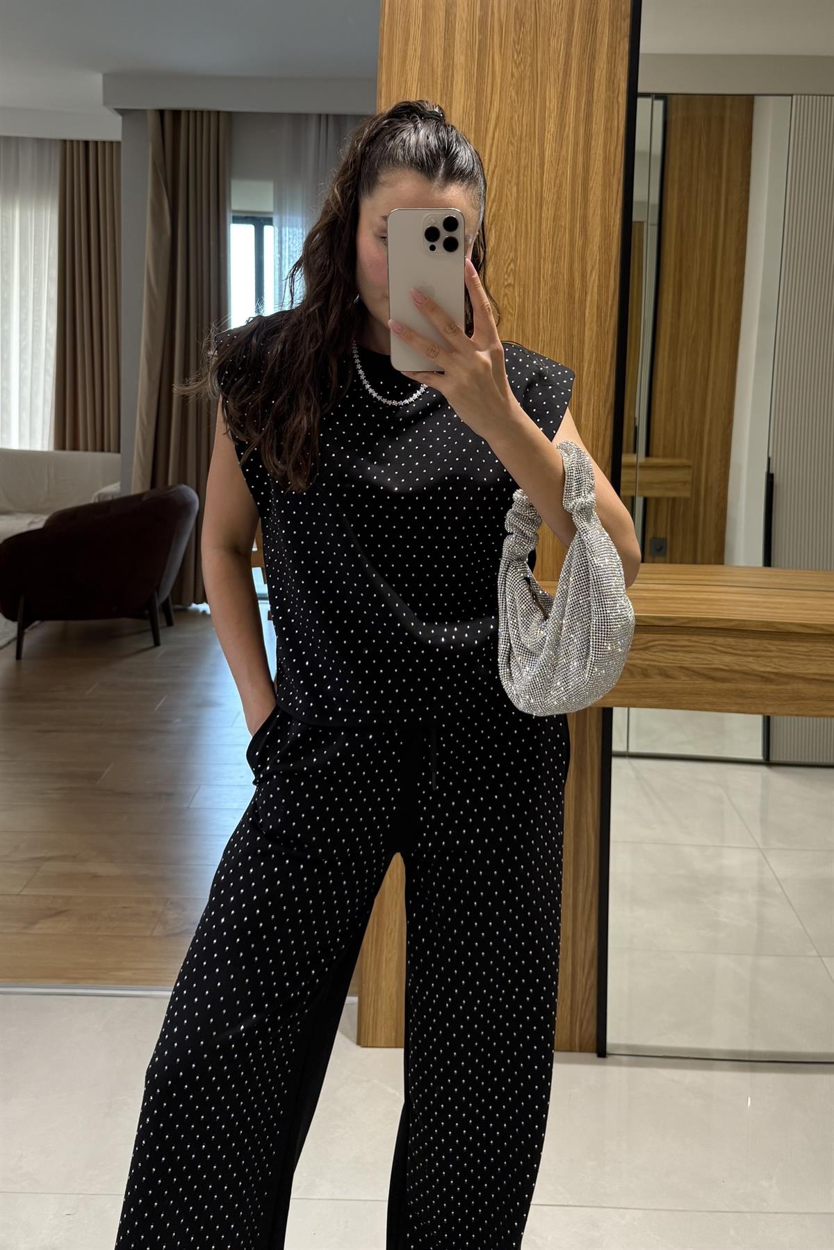 Minora Siyah Taşlı Vatkalı Takım