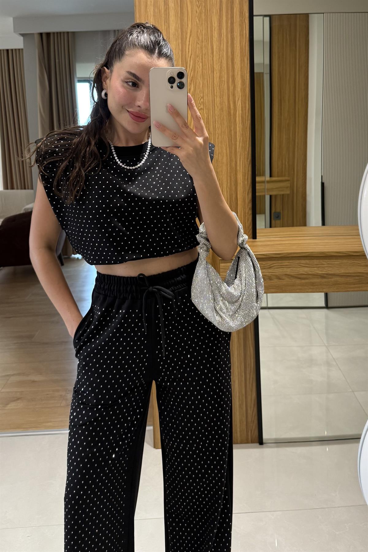 Minora Siyah Taşlı Vatkalı Takım