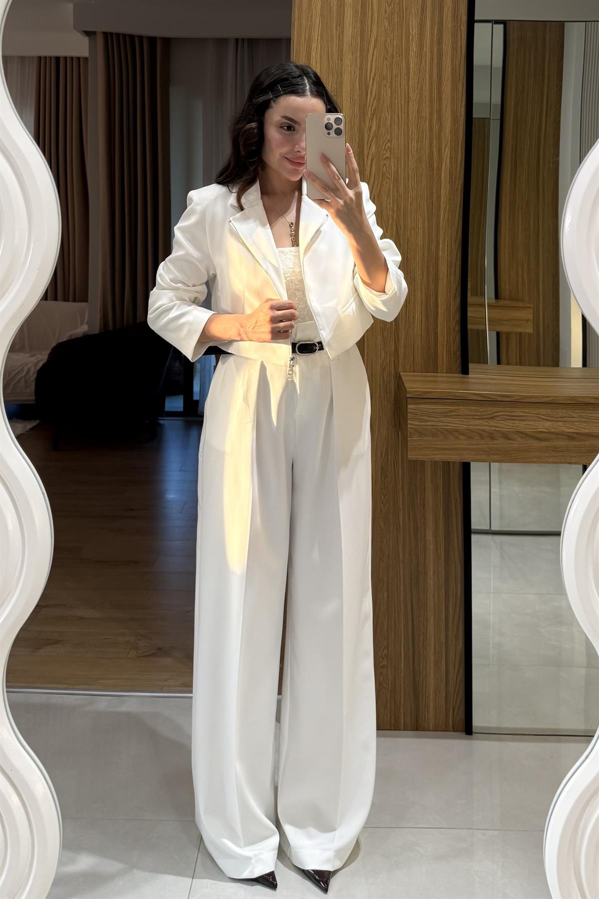 Minza Beyaz Fermuarlı Blazer Ceket