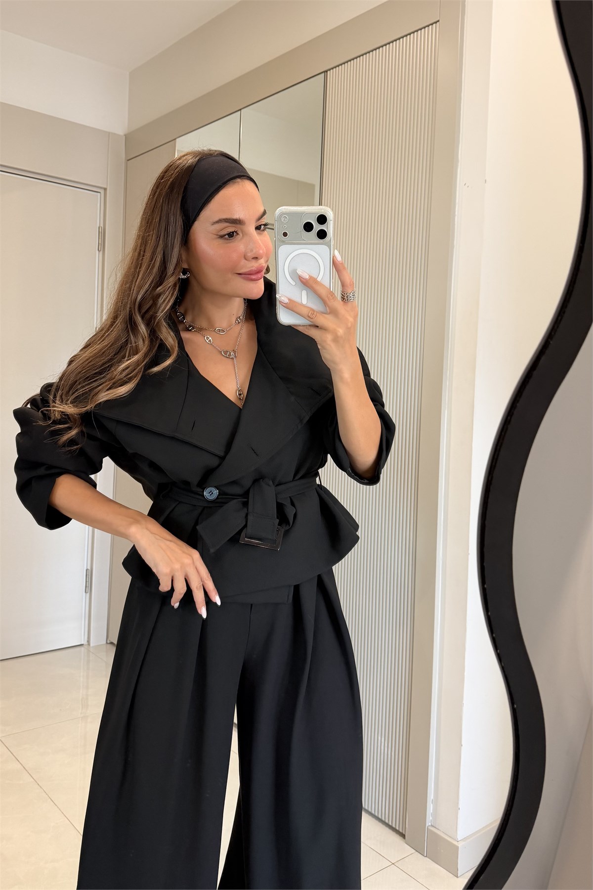 Mirae Siyah Dik Yaka Kemerli Ceket Bol Paça Pantolon Takım