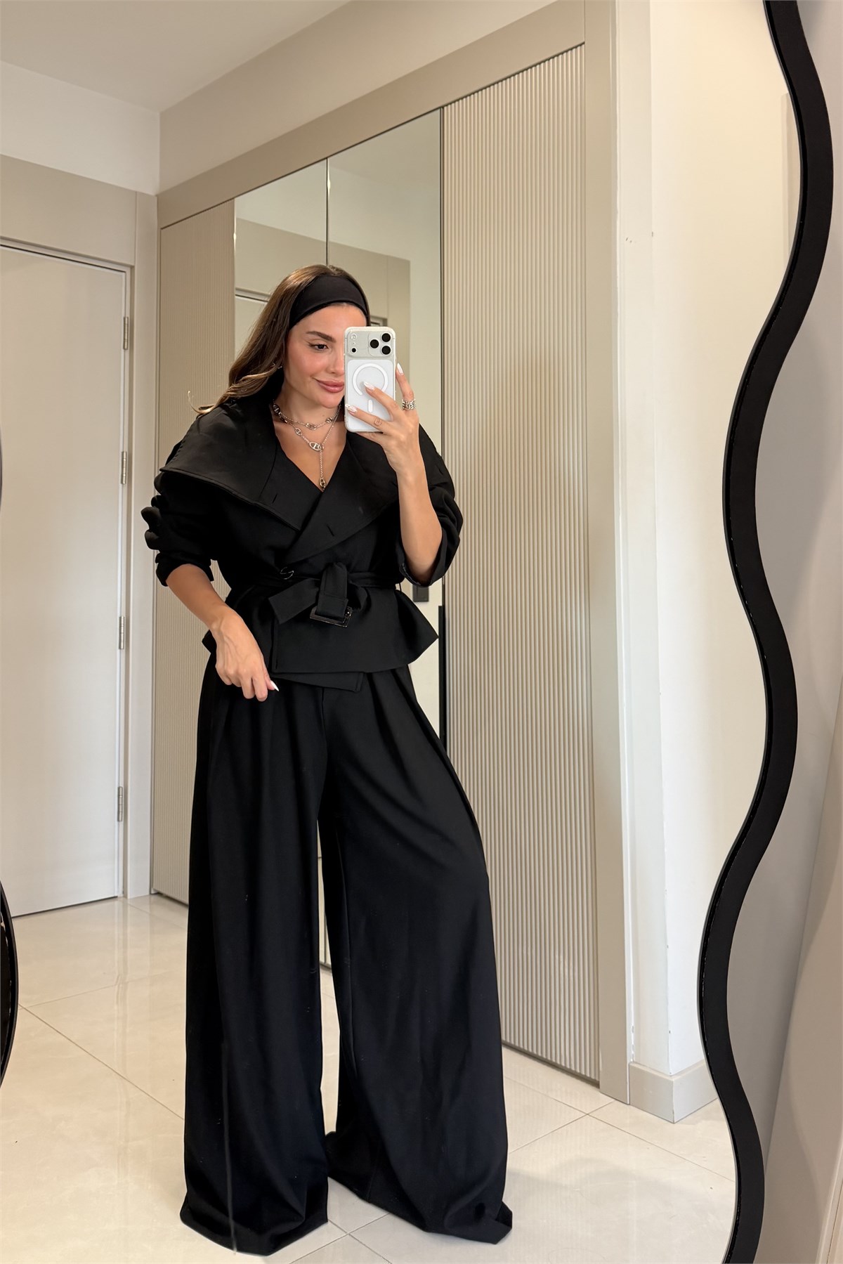 Mirae Siyah Dik Yaka Kemerli Ceket Bol Paça Pantolon Takım