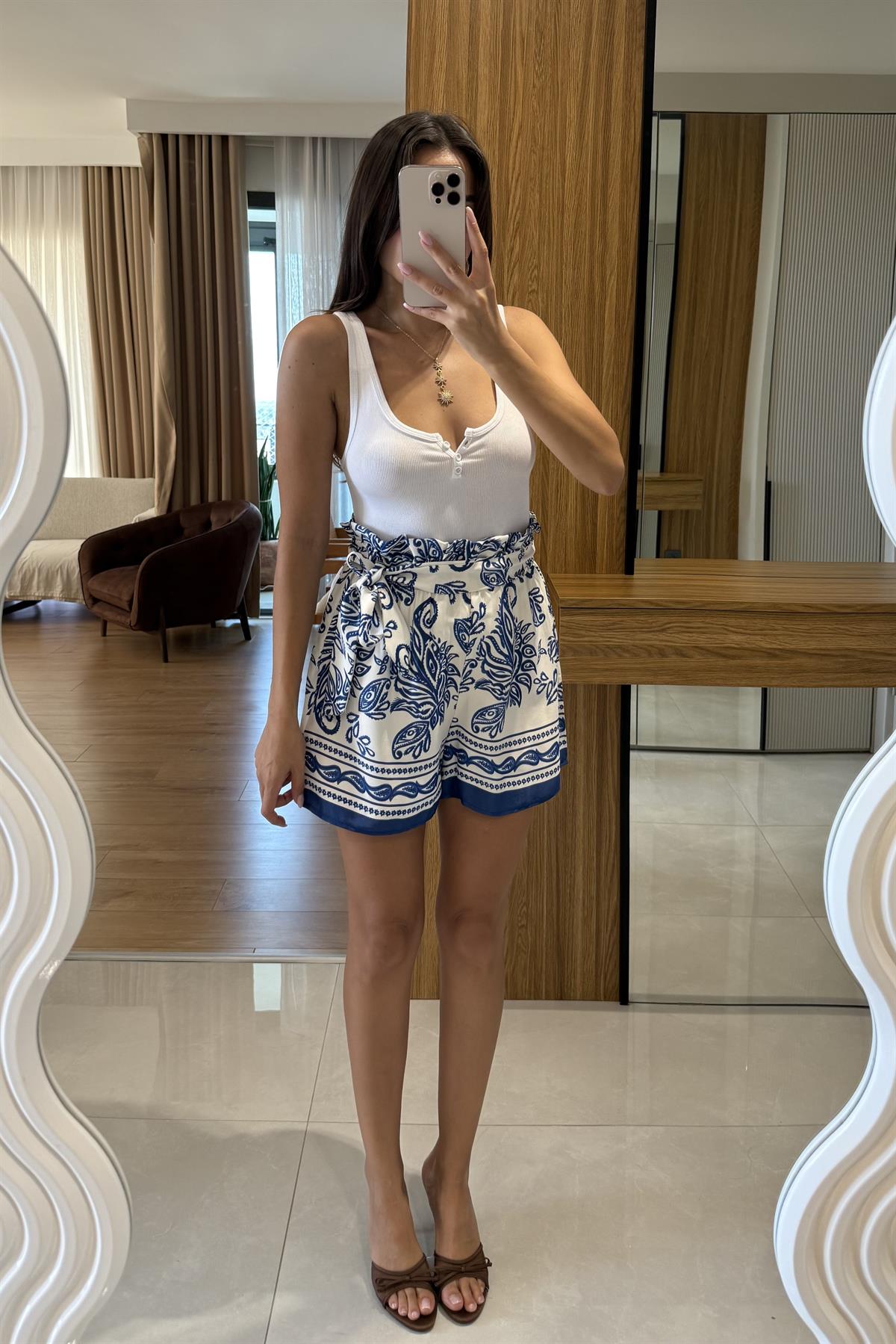 Mirela Mavi Saten Kemerli Şort