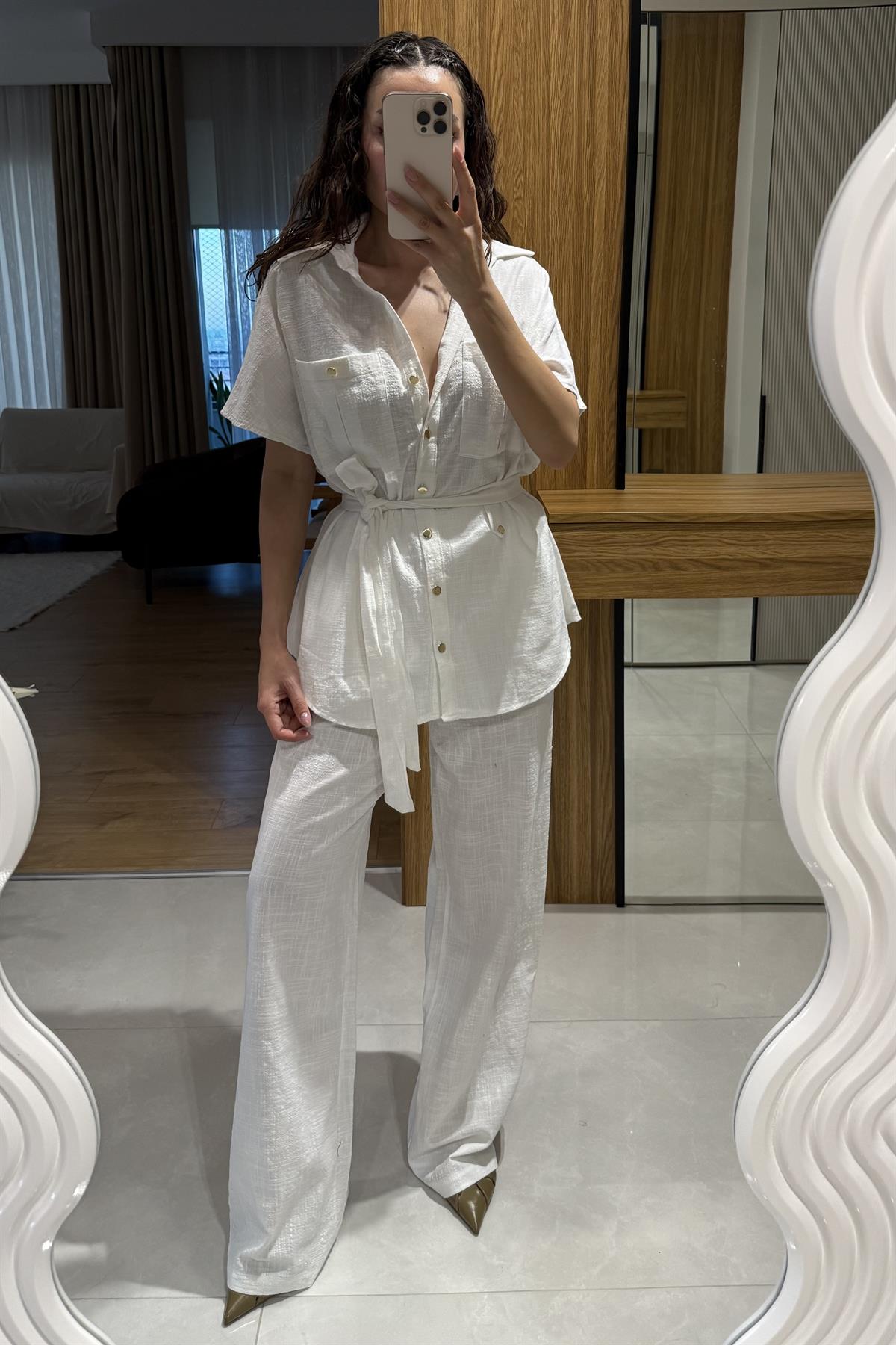 Mirex Beyaz Gold Düğmeli Keten Takım