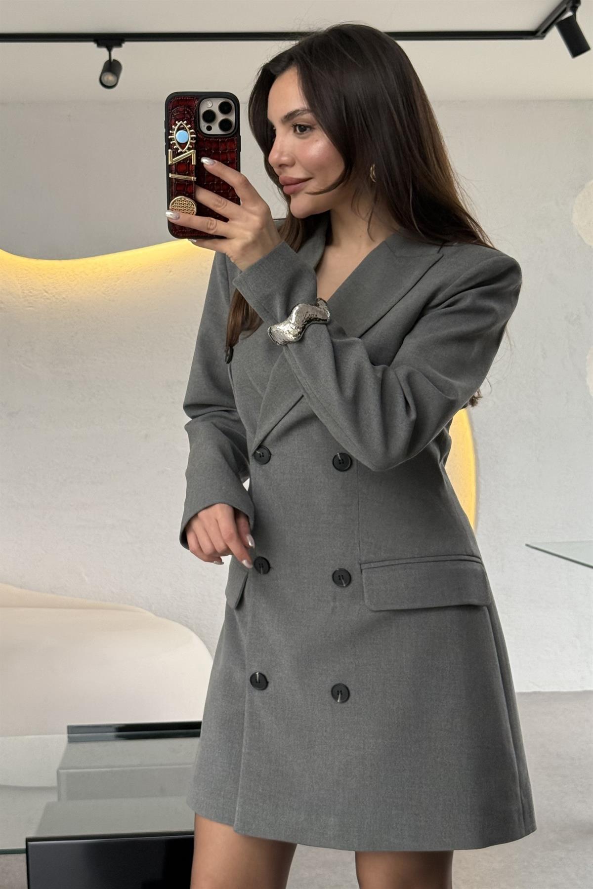 Misha Gri Düğme Detaylı Blazer Elbise 