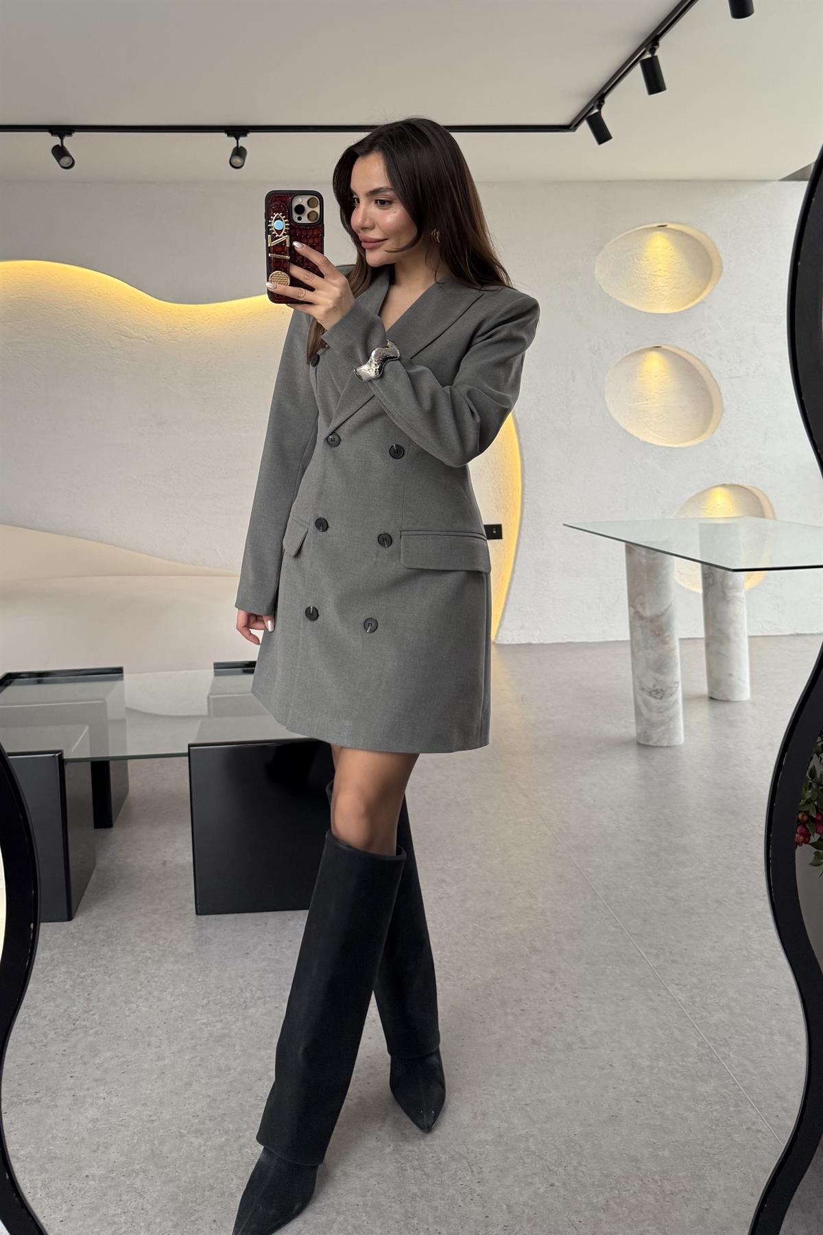 Misha Gri Düğme Detaylı Blazer Elbise 