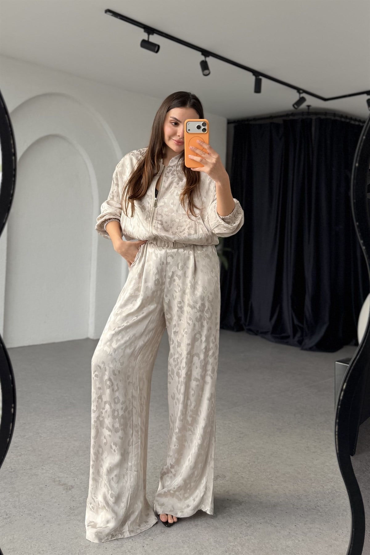Mishel Bej Jakarlı Saten Takım