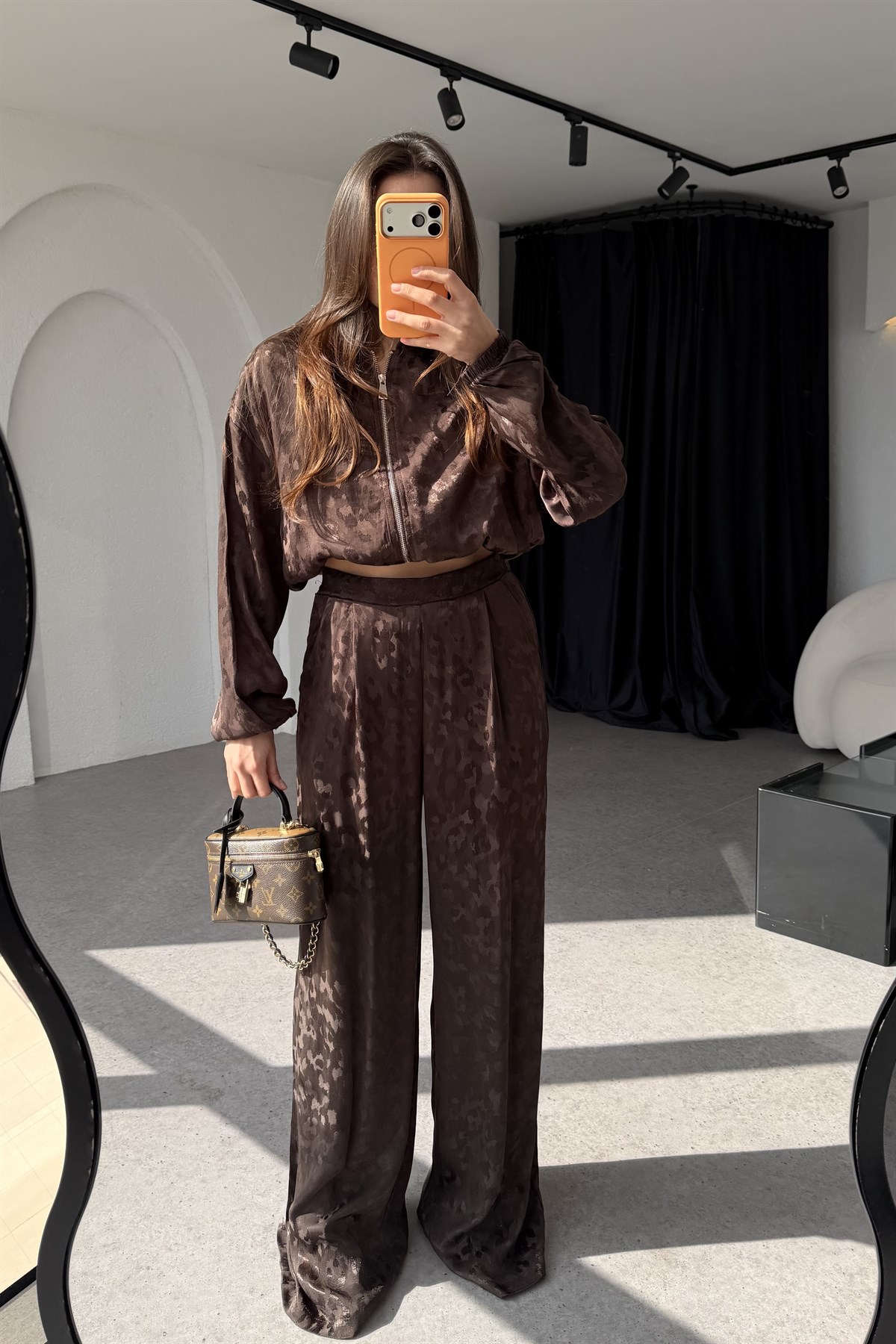 Mishel Kahve Jakarlı Saten Takım