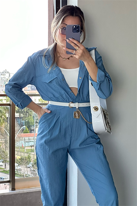 Mita önü zımbalı mavi spor tulum