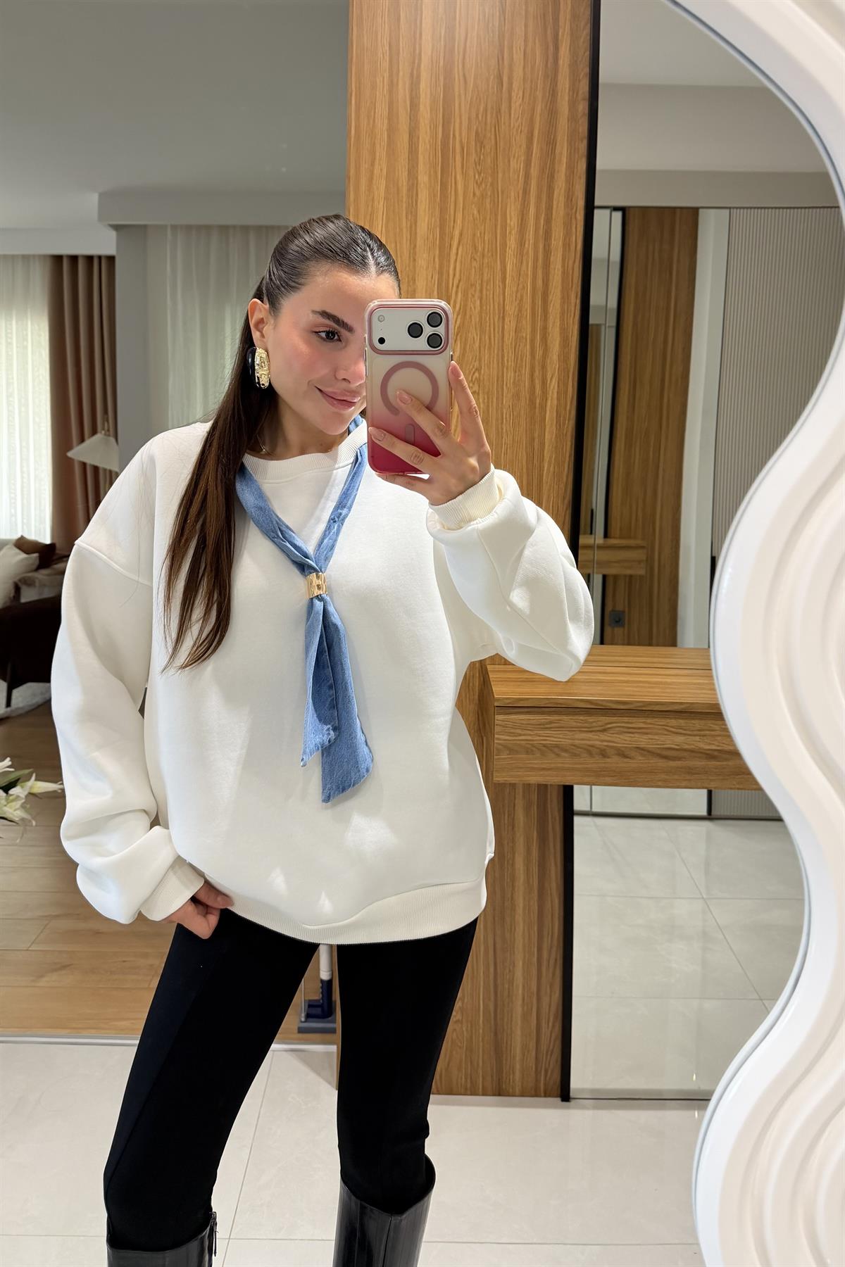 Monex Beyaz Şardonlu Sırt Desenli Sweat