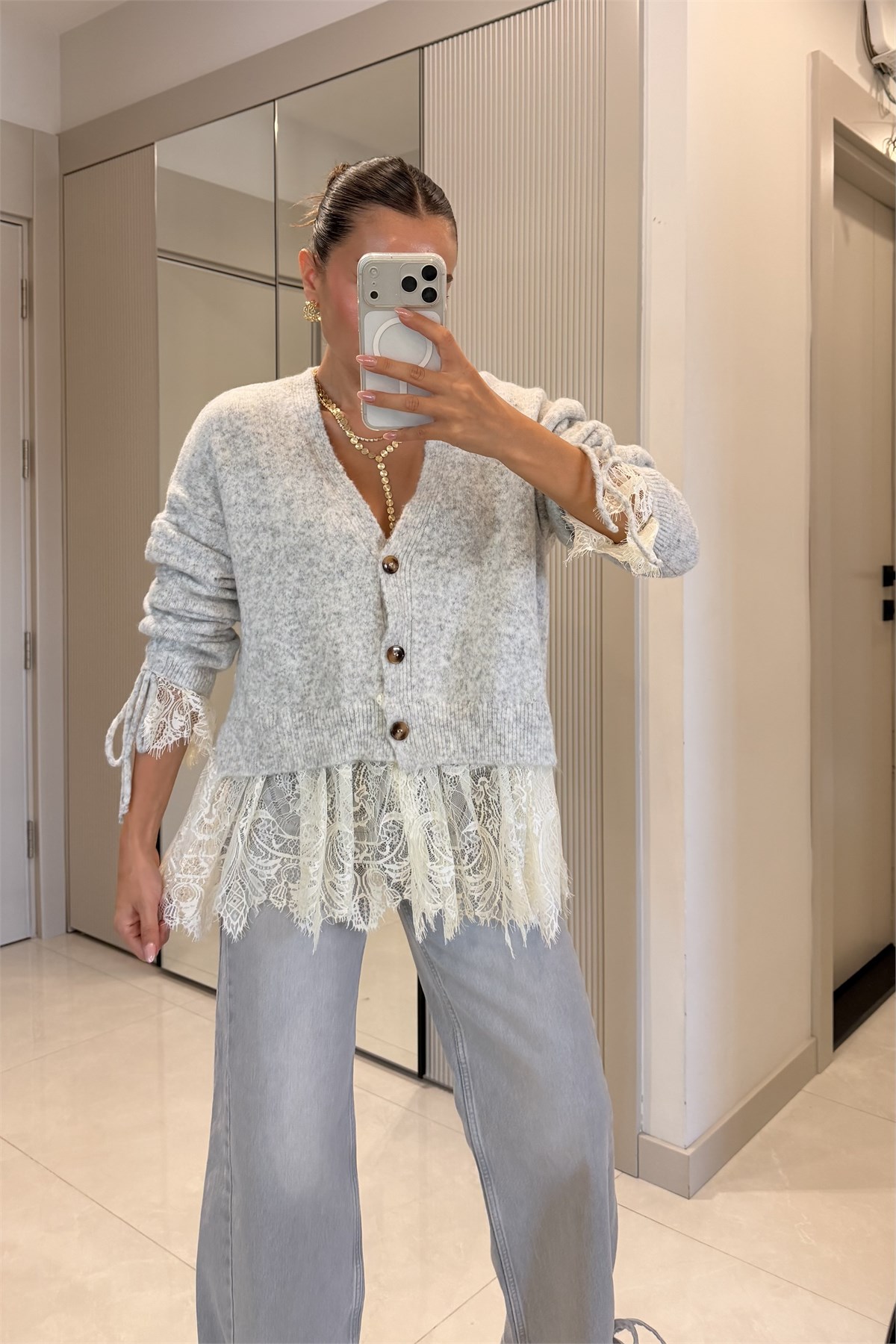 Monica Gri Dantel Detaylı Hırka