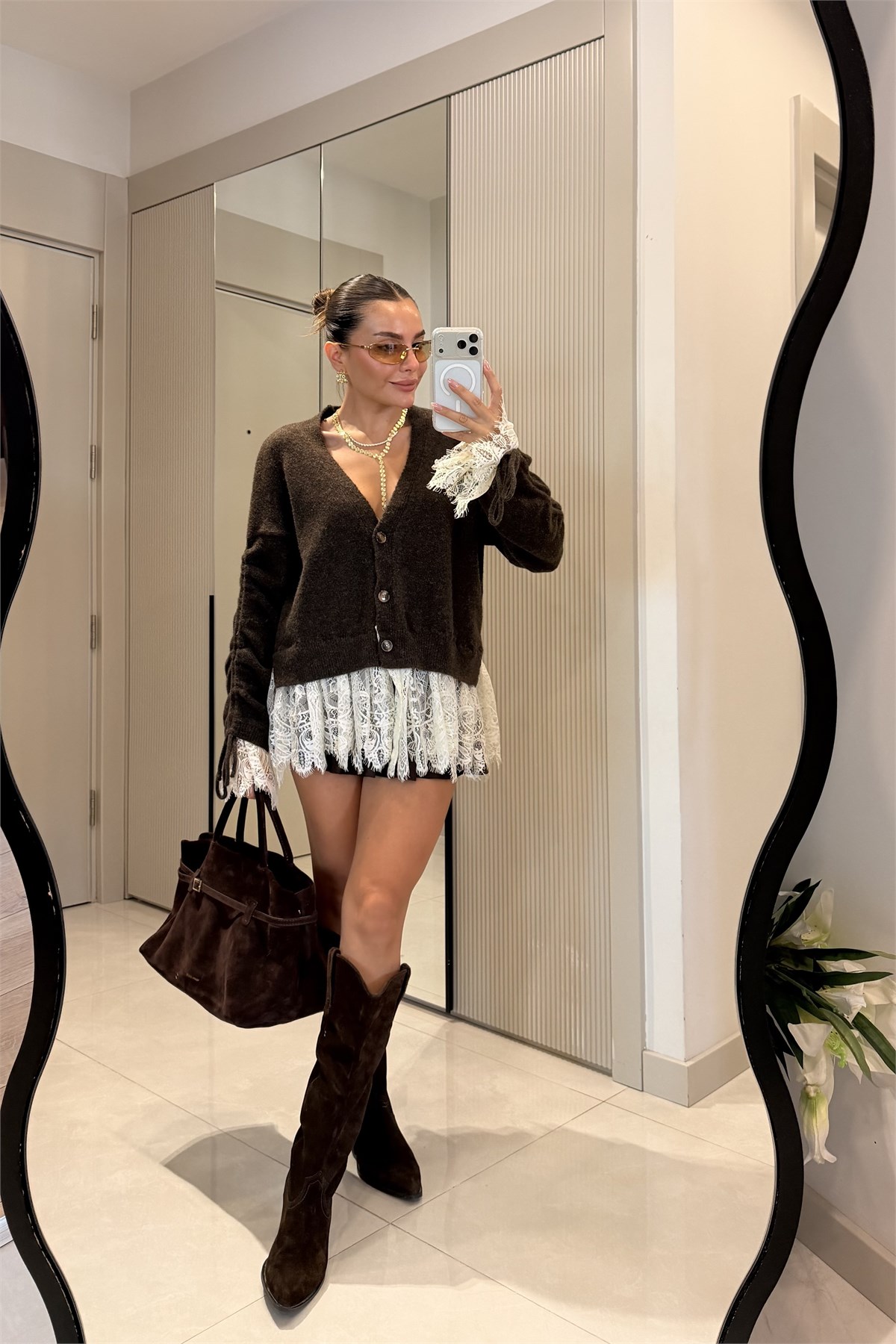 Monica Kahve Dantel Detaylı Hırka
