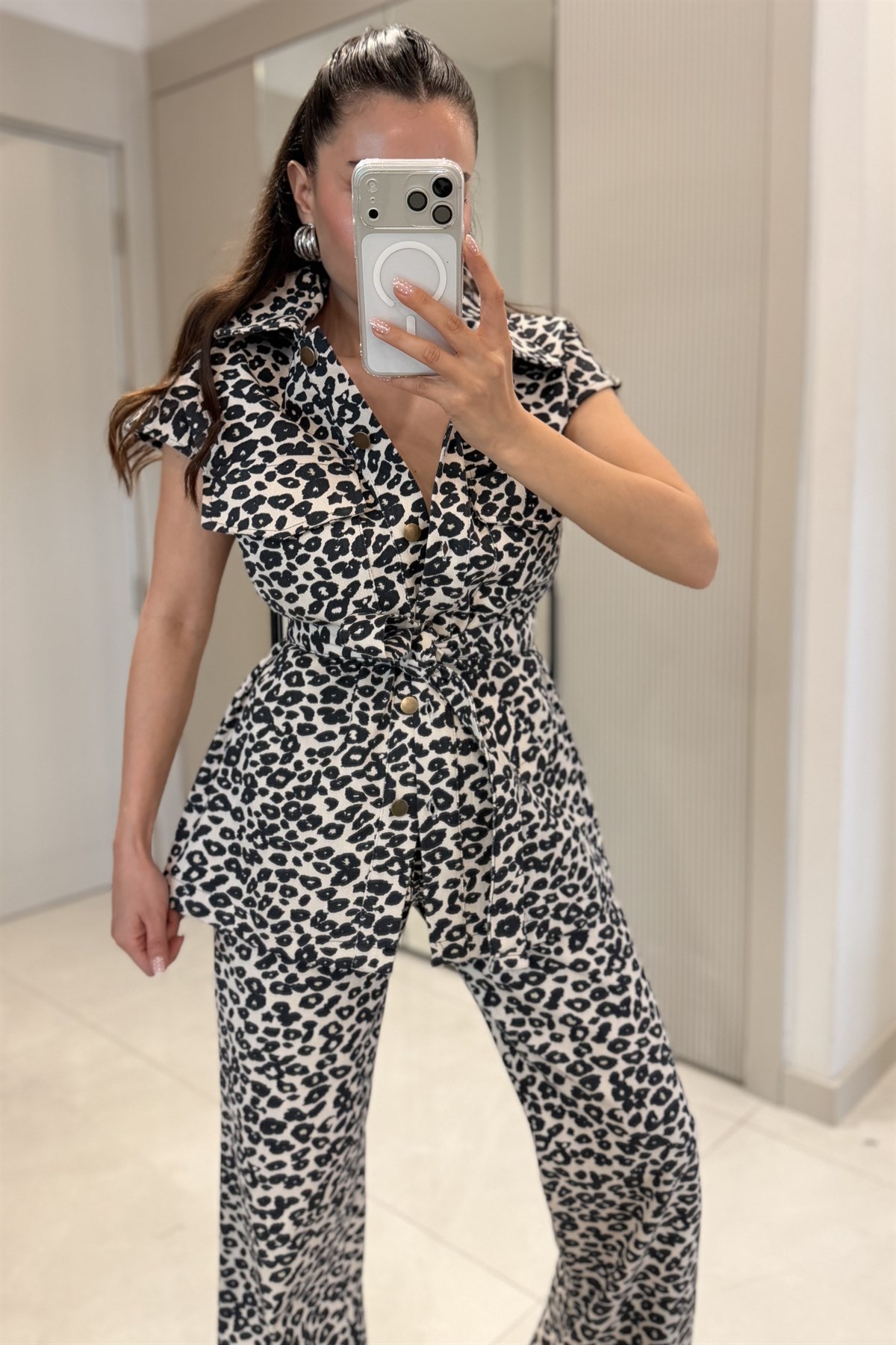 Monteria Leopar Kuşaklı Denim Takım