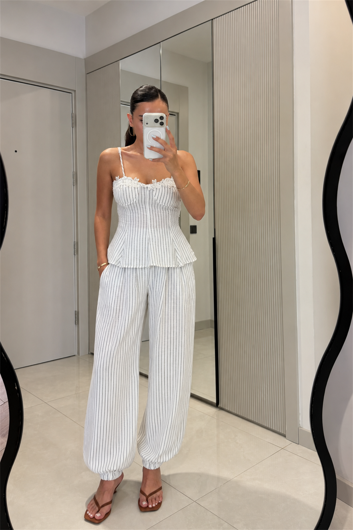 Moore Beyaz Çizgili Bluz Pantolon Takım