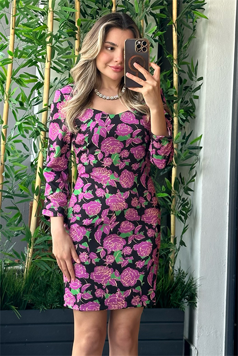 Mor gül detaylı kalp yaka elbise