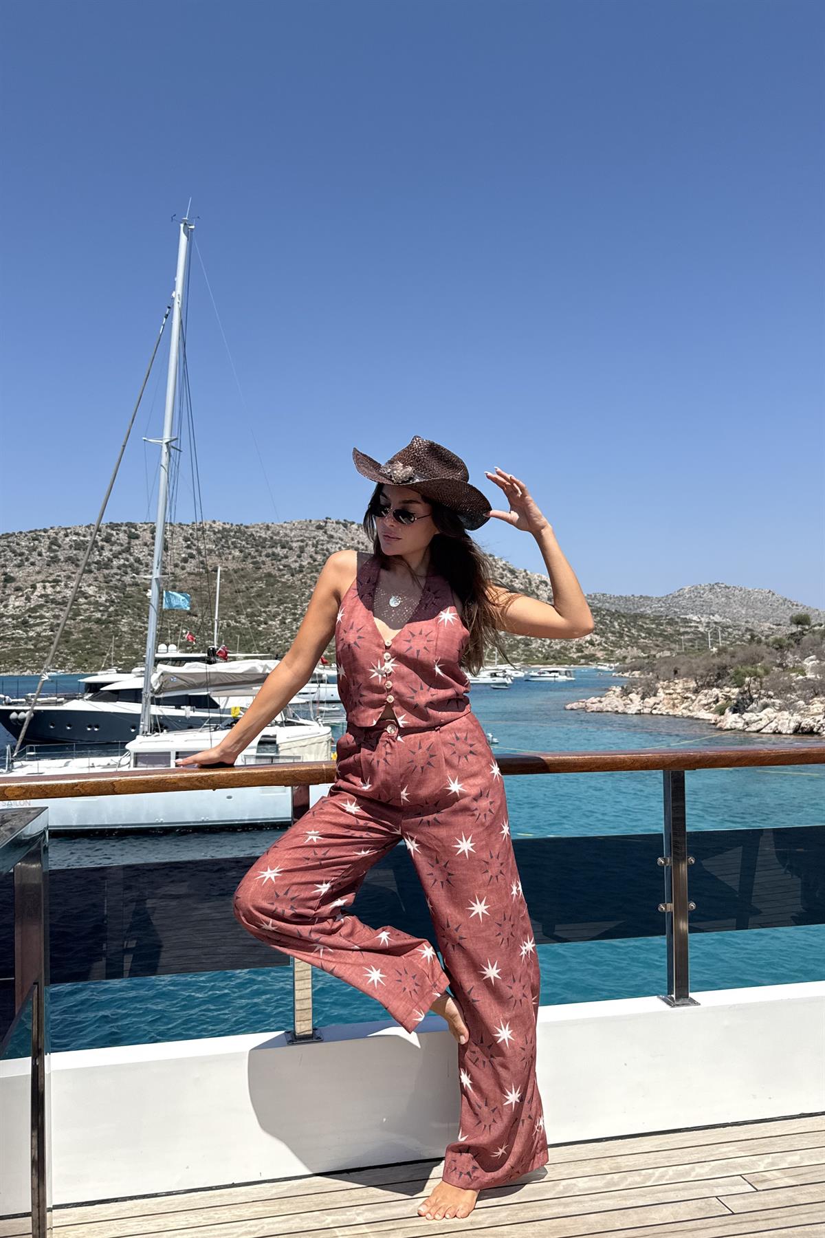 Morwen Yıldız Baskılı Keten Yelekli Takım