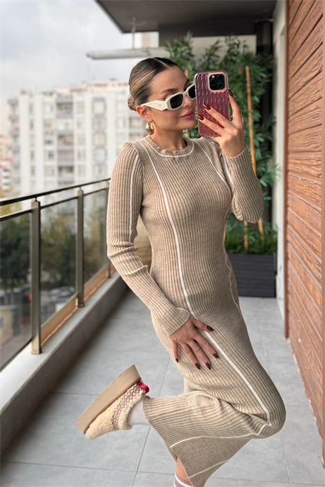 Muito Şeritli Karamel Triko Elbise
