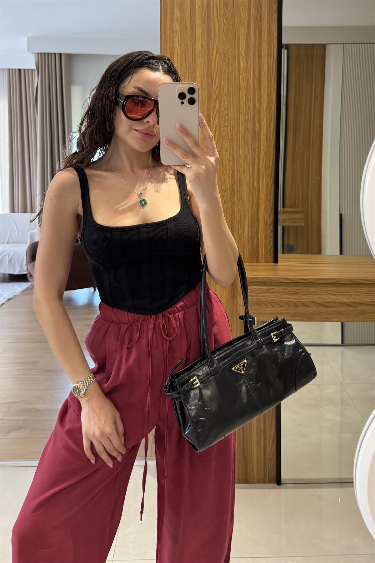 Myre Siyah Dilvin Korse Crop 