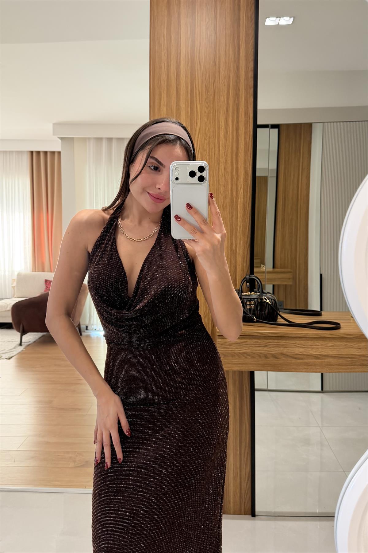 Nadiya Kahve Simli Maxi Elbise