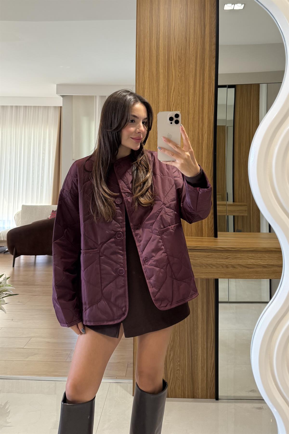 Nadja Bordo Kapitone Mont