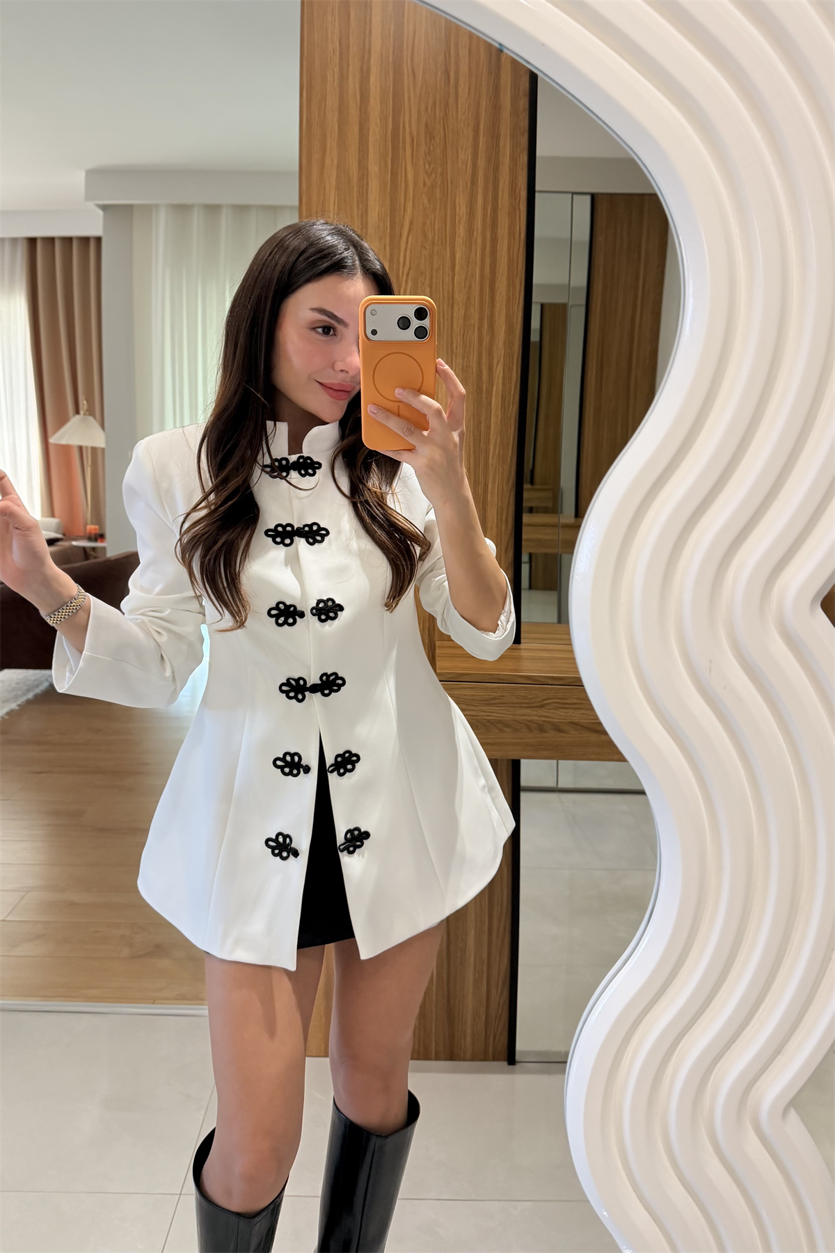 Napolion Beyaz Nakış Düğmeli Blazer Ceket
