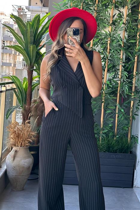 Nastasya Siyah Çizgili Tulum