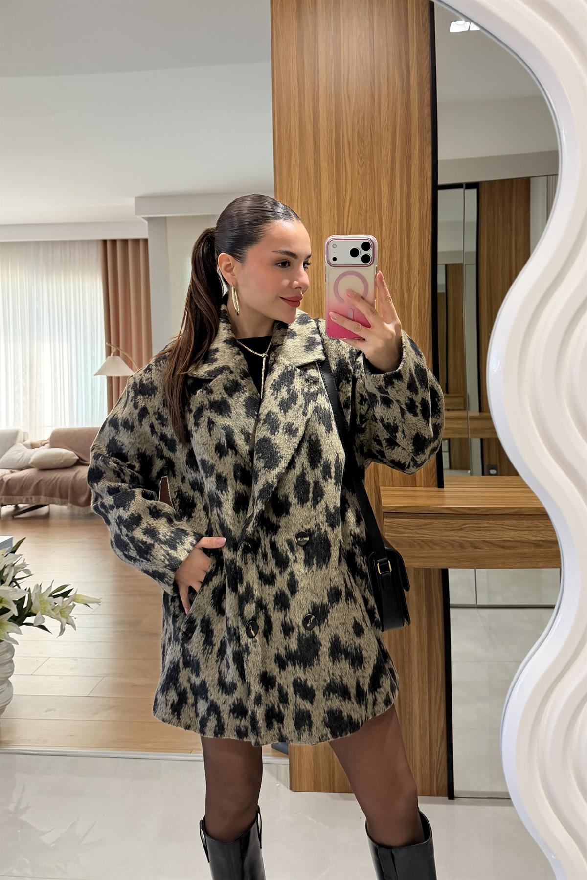 Neona Desenli Oversize Kaban