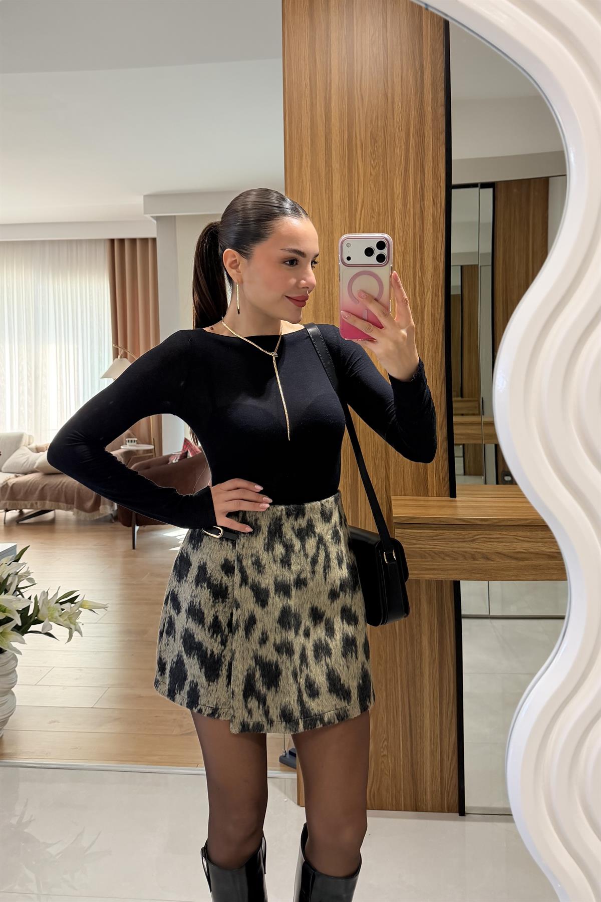 Neona Kemer Detay Mini Etek