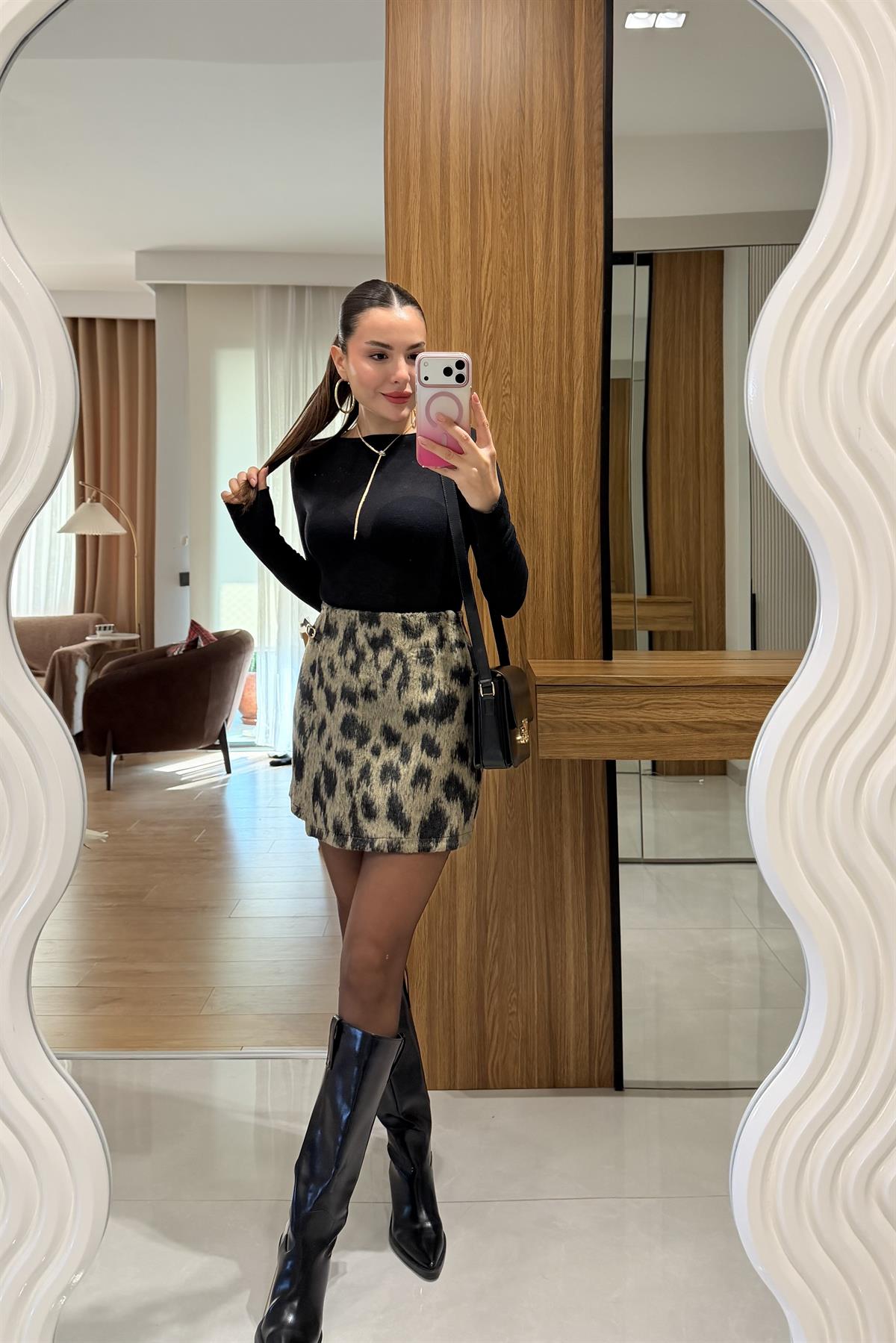 Neona Kemer Detay Mini Etek