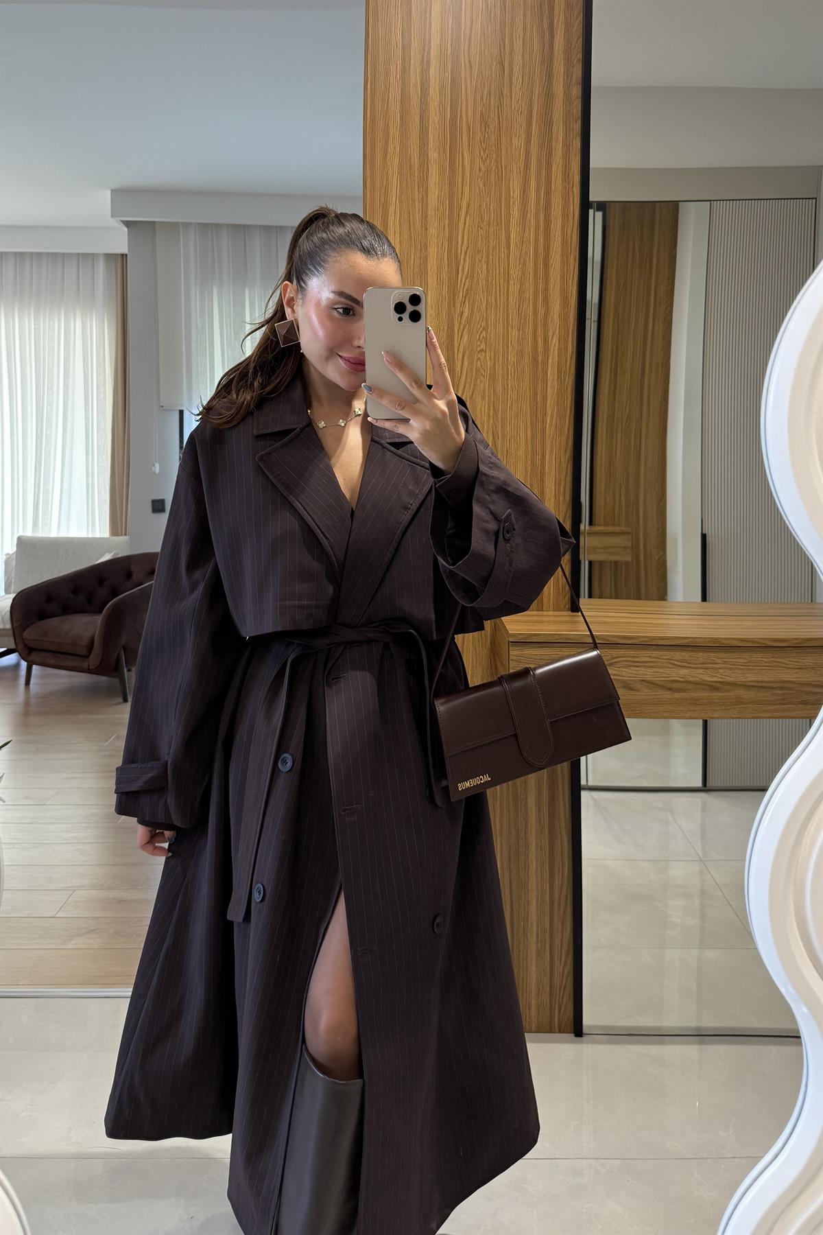 Nesha Kahve Çizgi Detaylı Trenç